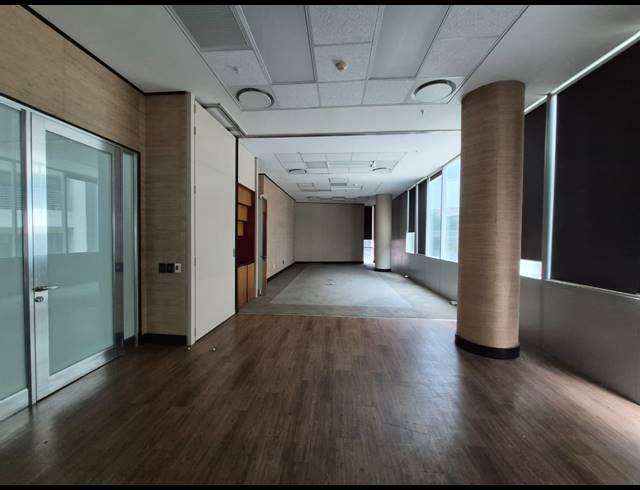 560M² OFFICE TO LET IN SANDTON CENTRAL